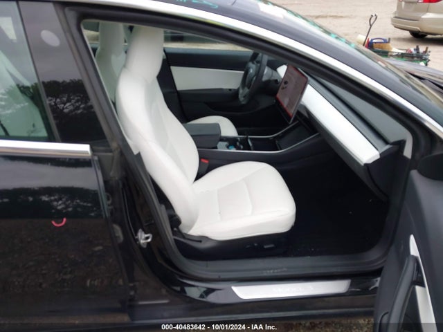 2020 TESLA MODEL 3 5YJ3E1EBXLF638955 Photo 4