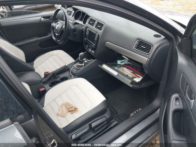 3VWD17AJ5GM302287 Volkswagen Jetta 1.8t Sport