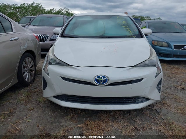 Toyota Prius Two Eco 2016 JTDKARFU5G3519896 Image 12