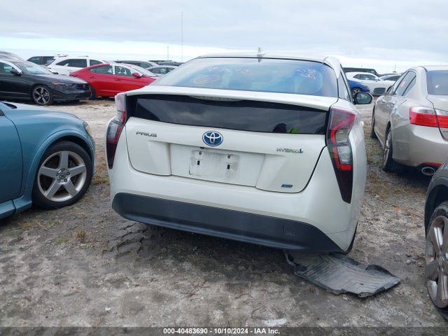 Toyota Prius Two Eco 2016 JTDKARFU5G3519896 Image 16