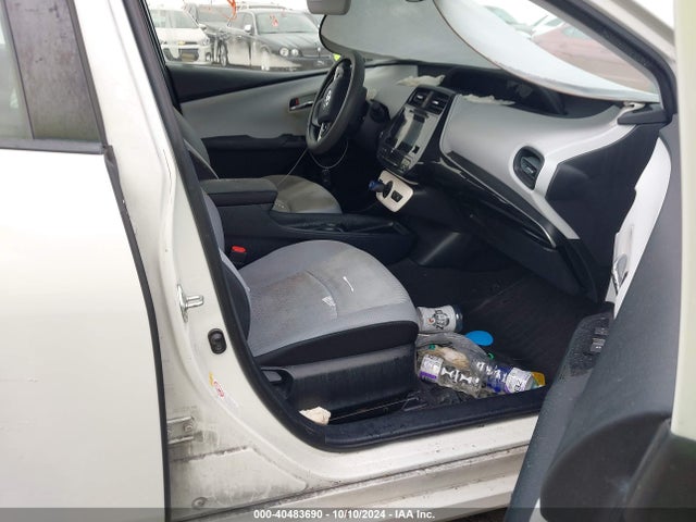 Toyota Prius Two Eco 2016 JTDKARFU5G3519896 Image 5