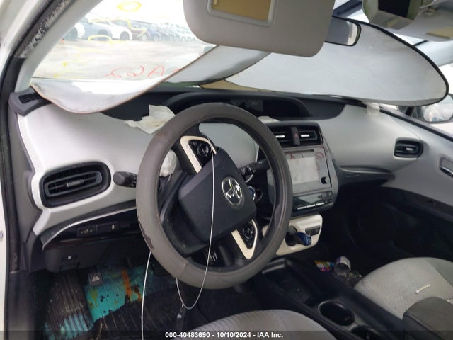 Toyota Prius Two Eco 2016 JTDKARFU5G3519896 Image 7