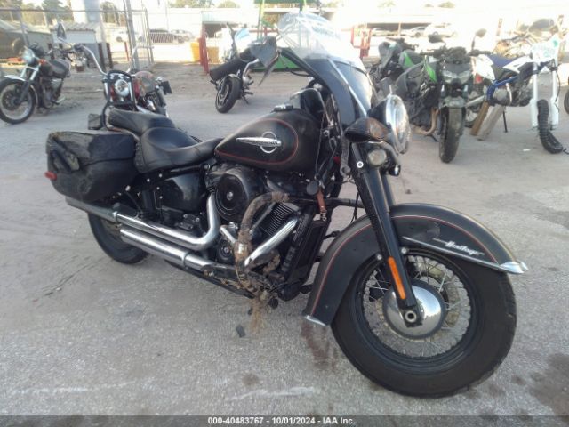 2018 HARLEY-DAVIDSON FLHC 1HD1YAJ13JC022731