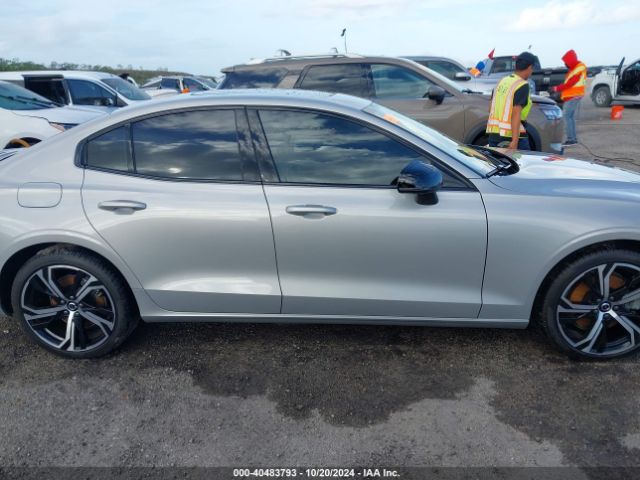 7JRL12FL5RG313655 Volvo S60 B5 Plus Dark Theme