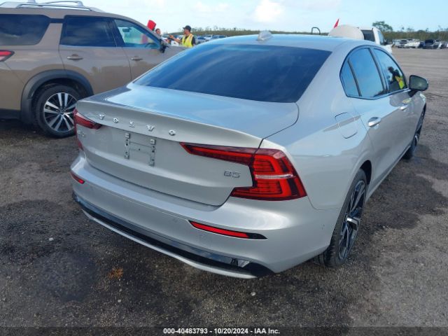 7JRL12FL5RG313655 Volvo S60 B5 Plus Dark Theme