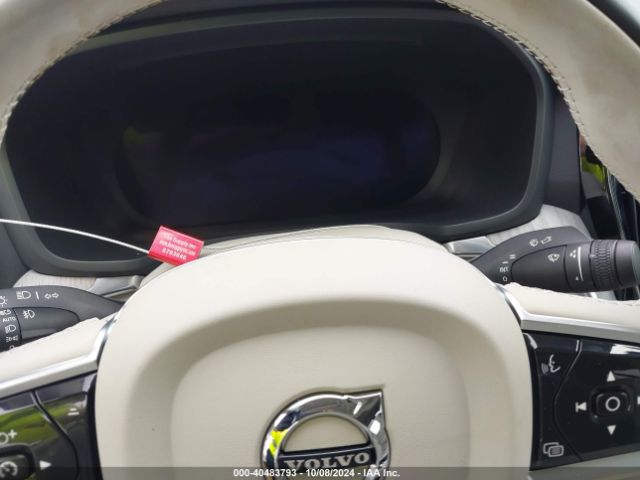 7JRL12FL5RG313655 Volvo S60 B5 Plus Dark Theme