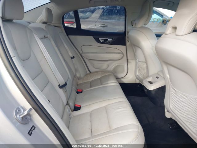 7JRL12FL5RG313655 Volvo S60 B5 Plus Dark Theme