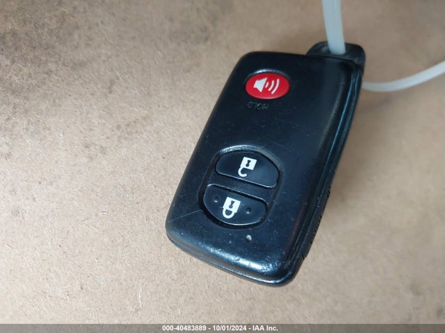 Toyota Prius Three 2015 JTDKN3DU4F1907524 Image 11