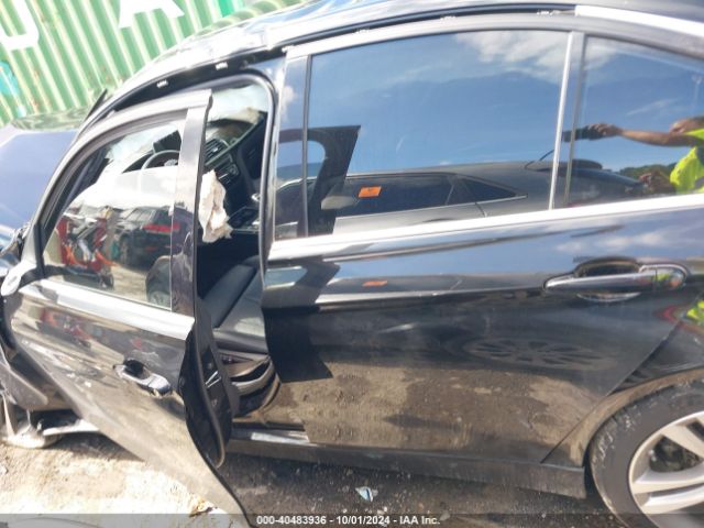 WBA8B9G56JNV00412 BMW 330I