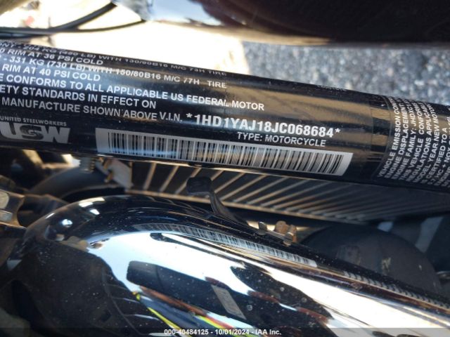 2018 HARLEY-DAVIDSON FLHC 1HD1YAJ18JC068684 Photo 9