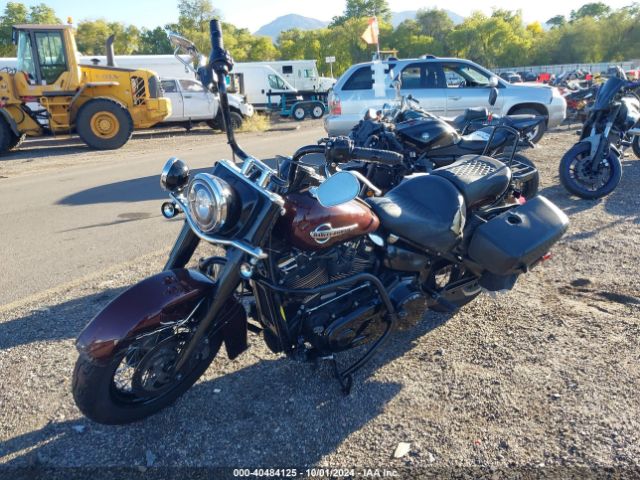 2018 HARLEY-DAVIDSON FLHC 1HD1YAJ18JC068684 Photo 1