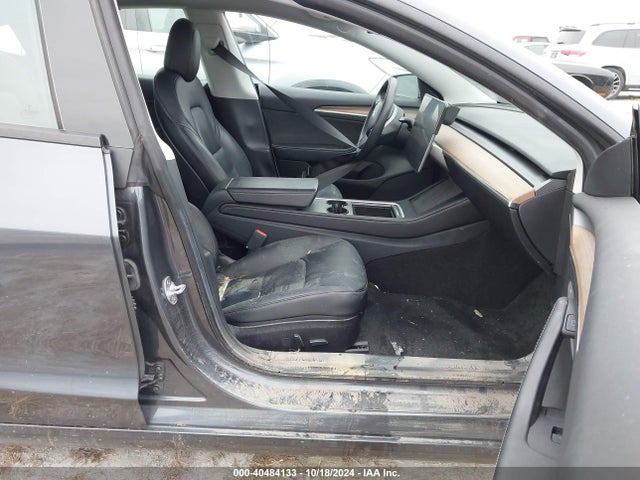 2021 TESLA MODEL 3 5YJ3E1EB5MF035641 Photo 4