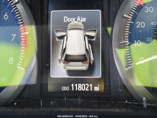 5TDYZ3DC2HS875099 Toyota Sienna Xle Premium 8 Passenger