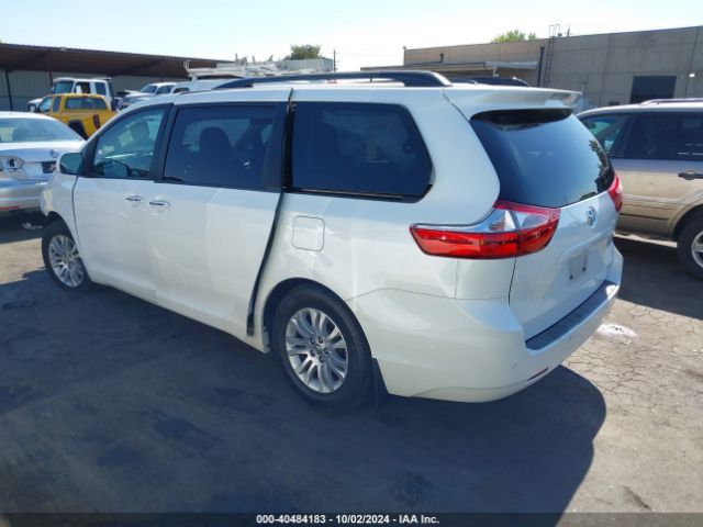 5TDYZ3DC2HS875099 Toyota Sienna Xle Premium 8 Passenger