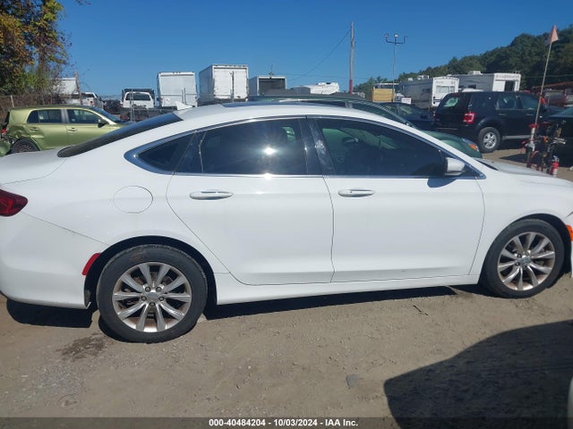 Chrysler 200 C 2015 1C3CCCCG9FN672671 Image 13