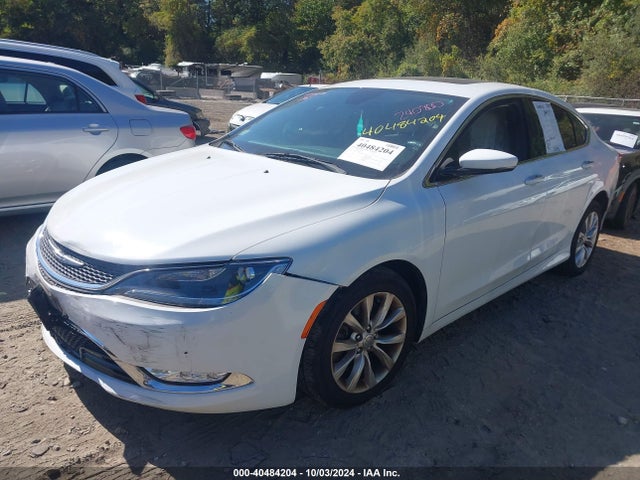 Chrysler 200 C 2015 1C3CCCCG9FN672671 Image 2