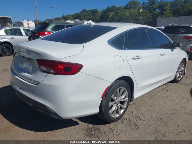 Chrysler 200 C 2015 1C3CCCCG9FN672671 Image 4