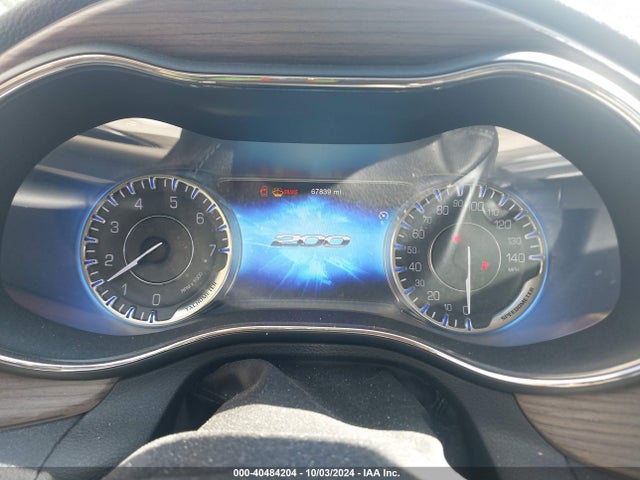 Chrysler 200 C 2015 1C3CCCCG9FN672671 Image 7