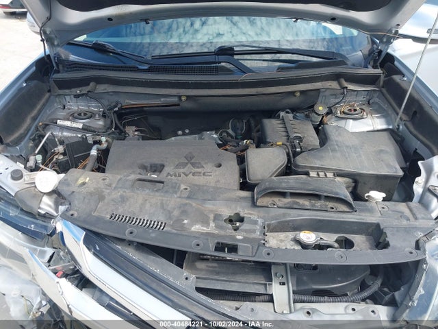 2017 MITSUBISHI OUTLANDER JA4AD3A31HZ046599 Photo 9