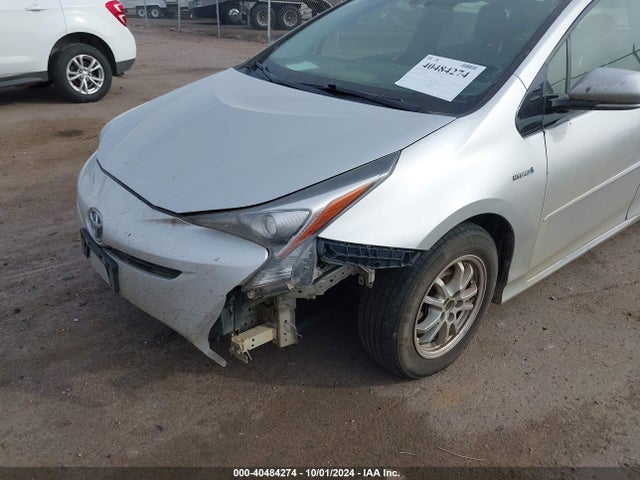 Toyota Prius Two Eco 2016 JTDKARFU7G3511525 Image 6