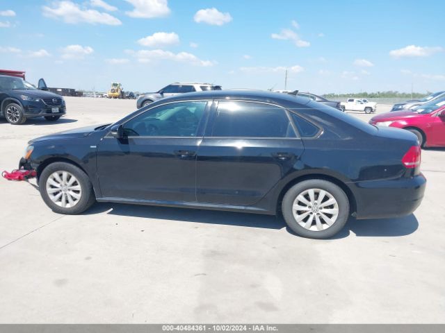 1VWAT7A35FC036610 Volkswagen Passat 1.8t Wolfsburg Edition