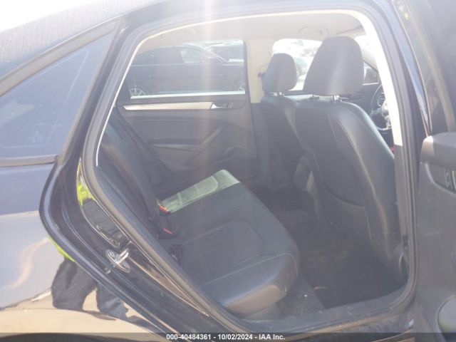 1VWAT7A35FC036610 Volkswagen Passat 1.8t Wolfsburg Edition