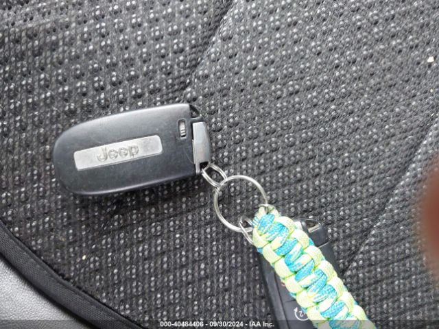 1C4RJFAG0FC675258 Jeep Grand Cherokee Altitude