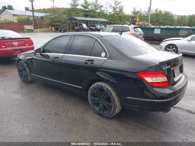 2011 MERCEDES-BENZ C 300 WDDGF8BB8BR165521 Photo 2
