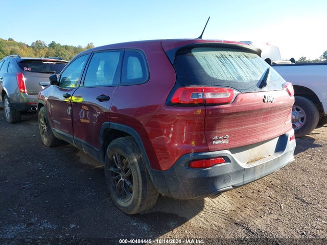1C4PJMAB2FW619384 Jeep Cherokee Sport