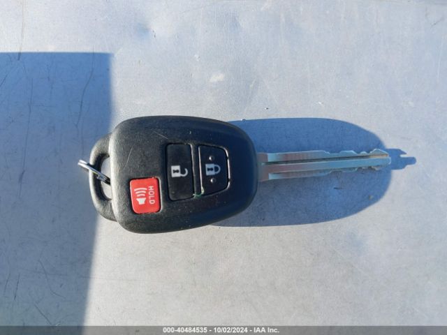 JTDKDTB34E1085786 Toyota Prius C One