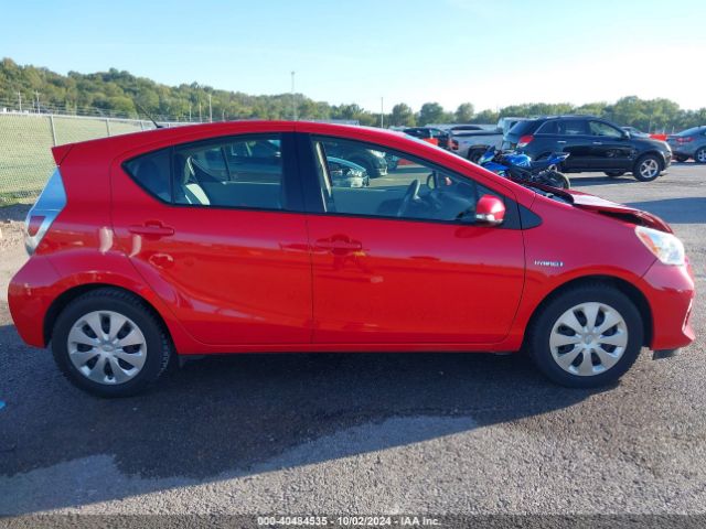 JTDKDTB34E1085786 Toyota Prius C One