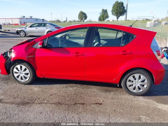 JTDKDTB34E1085786 Toyota Prius C One