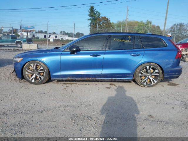 YV1102EM3M2428600 Volvo V60 T5 R-design