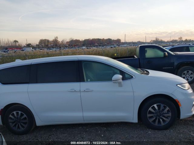 2C4RC1L73NR122667 Chrysler Pacifica Hybrid Touring L