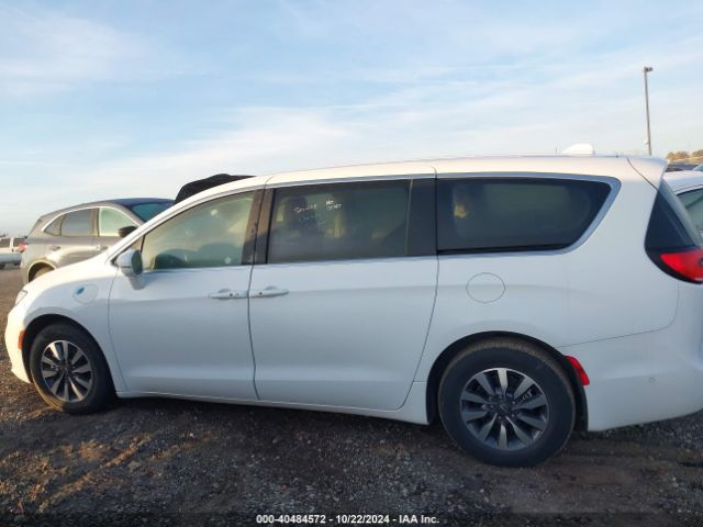 2C4RC1L73NR122667 Chrysler Pacifica Hybrid Touring L