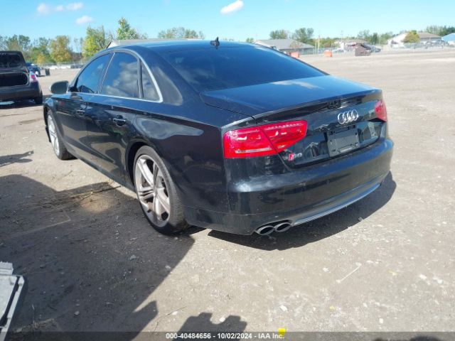2013 AUDI S8 WAUD2AFD0DN011016 Photo 2