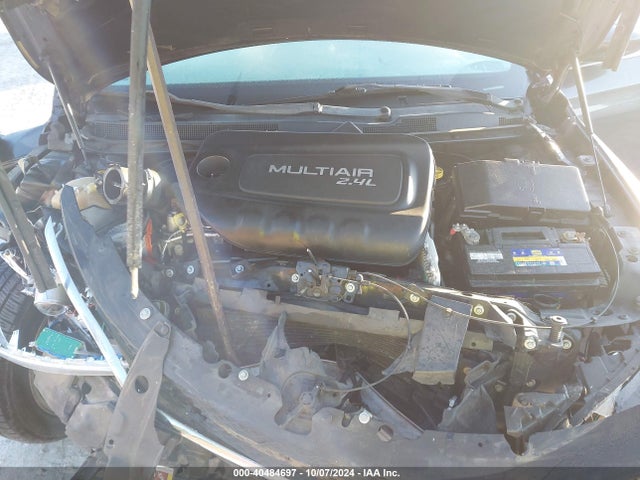 Chrysler 200 Limited 2015 1C3CCCABXFN615256 Image 10