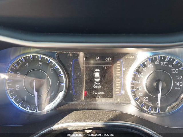 Chrysler 200 Limited 2015 1C3CCCABXFN615256 Image 7