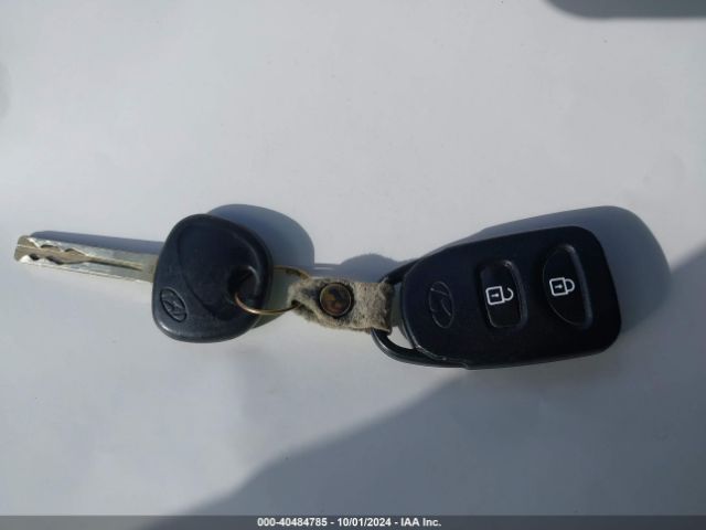 KM8JU3AGXEU931235 Hyundai TUCSON SE