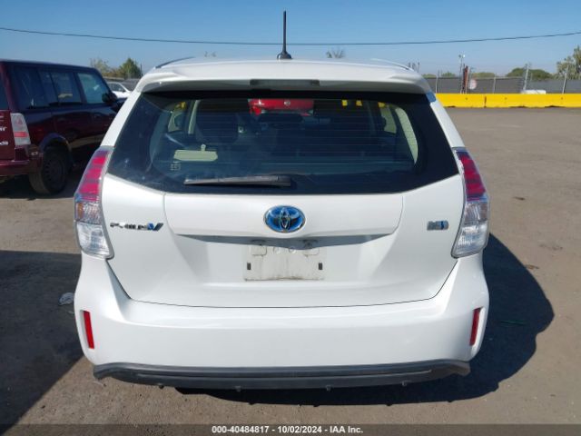 JTDZN3EUXFJ022757 Toyota Prius V Three
