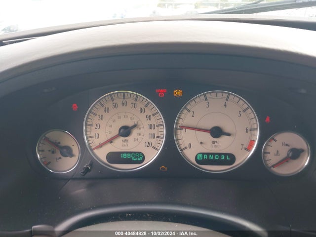 Продаж на аукціоні авто 2003 Chrysler Town & Country Limited, vin: 2C8GP64L03R122710, номер лоту: 40484828