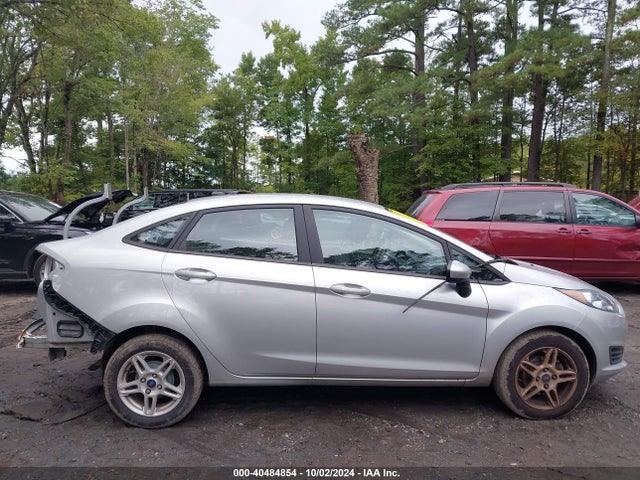 Ford FIESTA SE 2018 3FADP4BJ3JM103184 Image 14