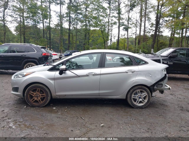 Ford FIESTA SE 2018 3FADP4BJ3JM103184 Image 15