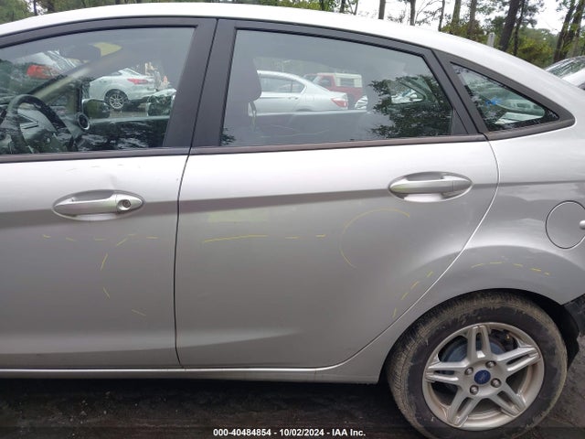 Ford FIESTA SE 2018 3FADP4BJ3JM103184 Image 21
