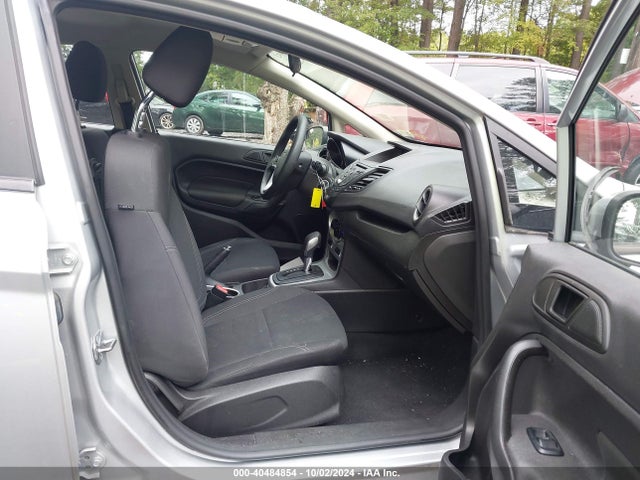 Ford FIESTA SE 2018 3FADP4BJ3JM103184 Image 5