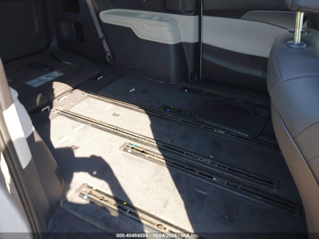 KNDNB4H31N6107696 KIA Carnival Mpv Lx Seat Package