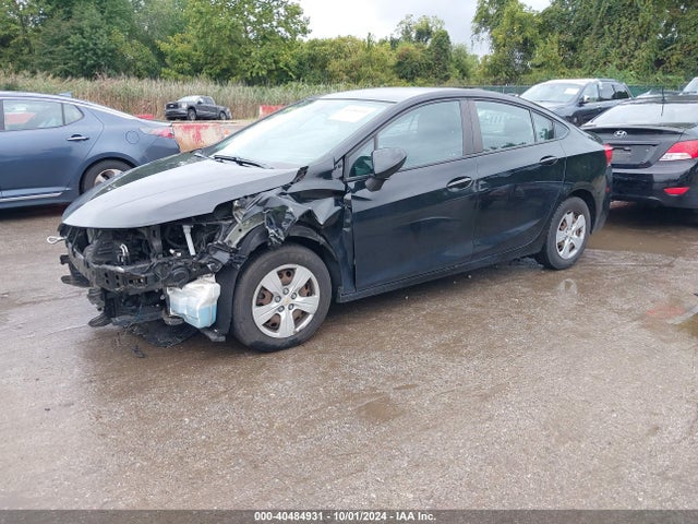 Chevrolet Cruze Ls Auto 2017 1G1BC5SM9H7154263 Image 2