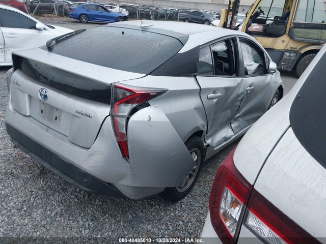 JTDKARFU5G3025778 Toyota Prius Three