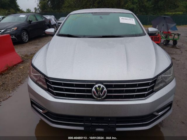 1VWAT7A38GC023044 Volkswagen Passat 1.8t S