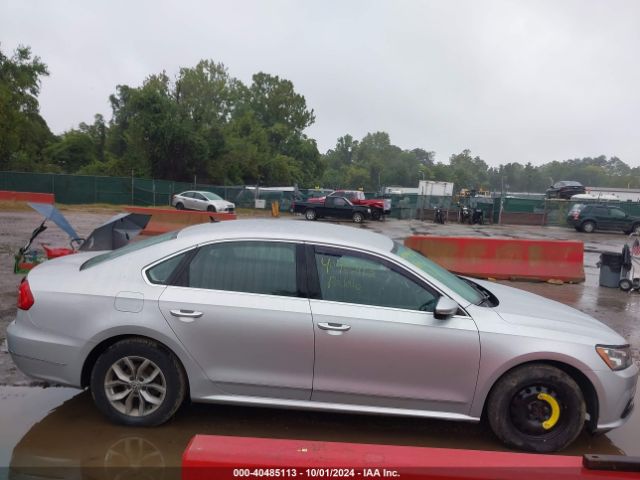 1VWAT7A38GC023044 Volkswagen Passat 1.8t S